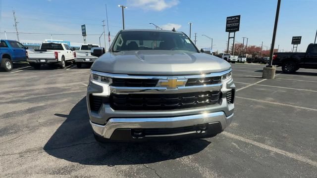 Used 2023 Chevrolet Silverado 1500 LT AWD/4WD image 3