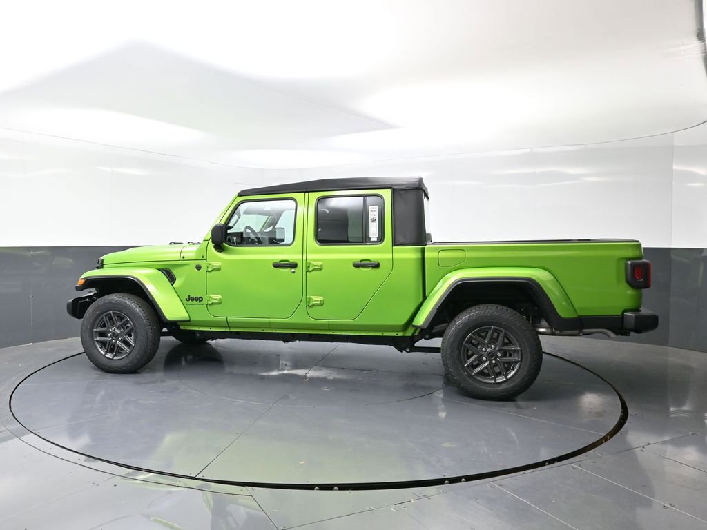 New 2026 Jeep Gladiator Sport image 11