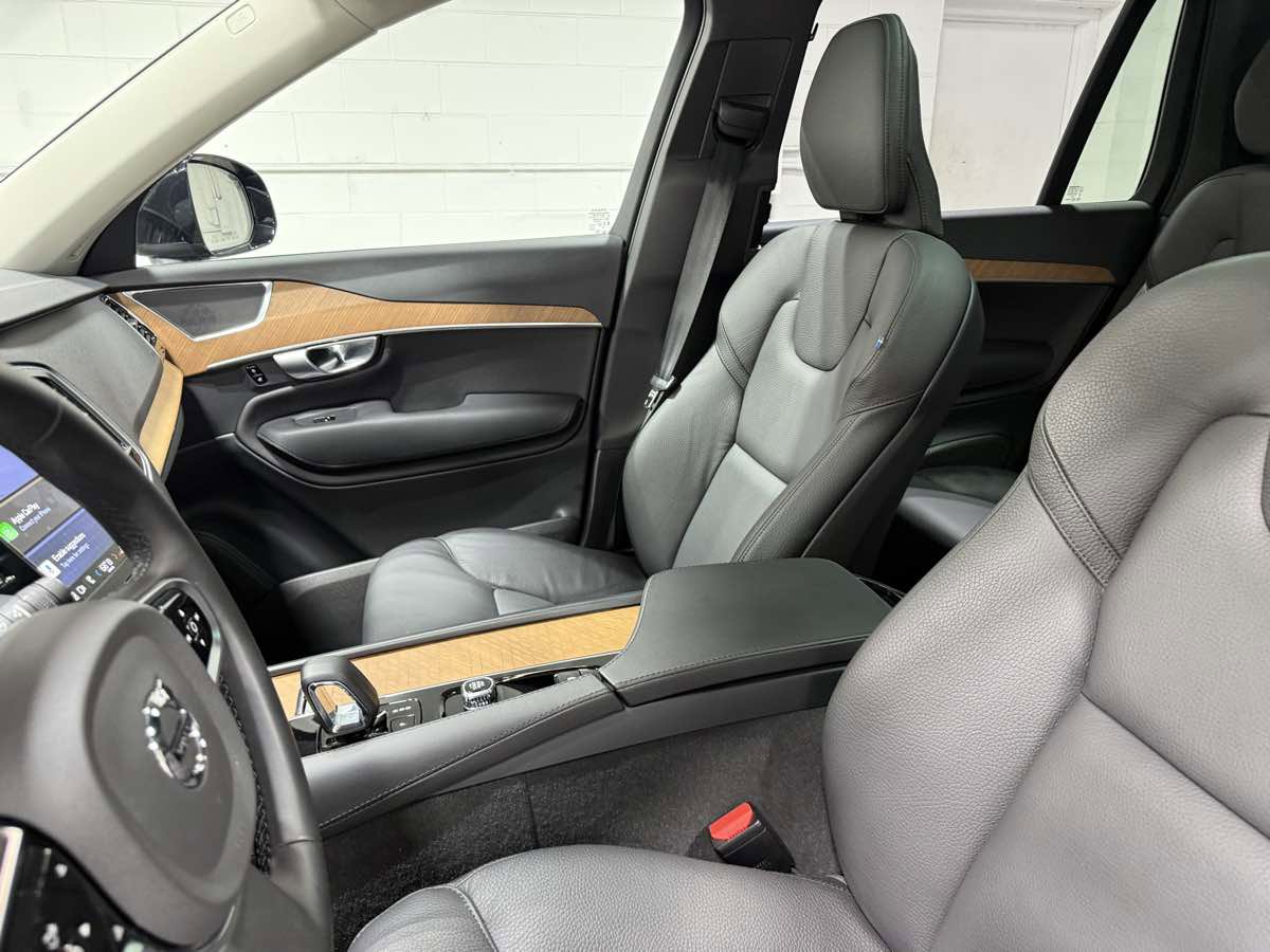 Used 2024 Volvo XC90 B5 Plus image 13