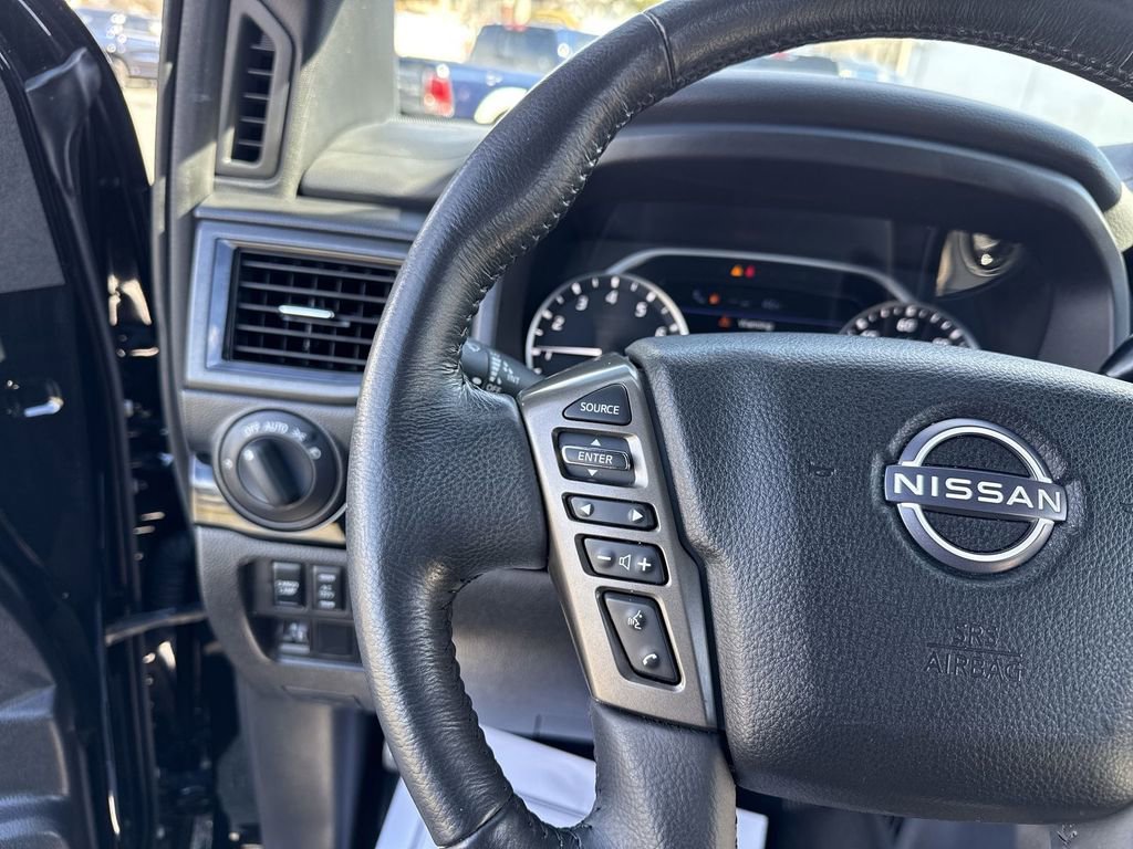 Used 2024 Nissan Titan SV w/ SV Bronze Edition Package image 14