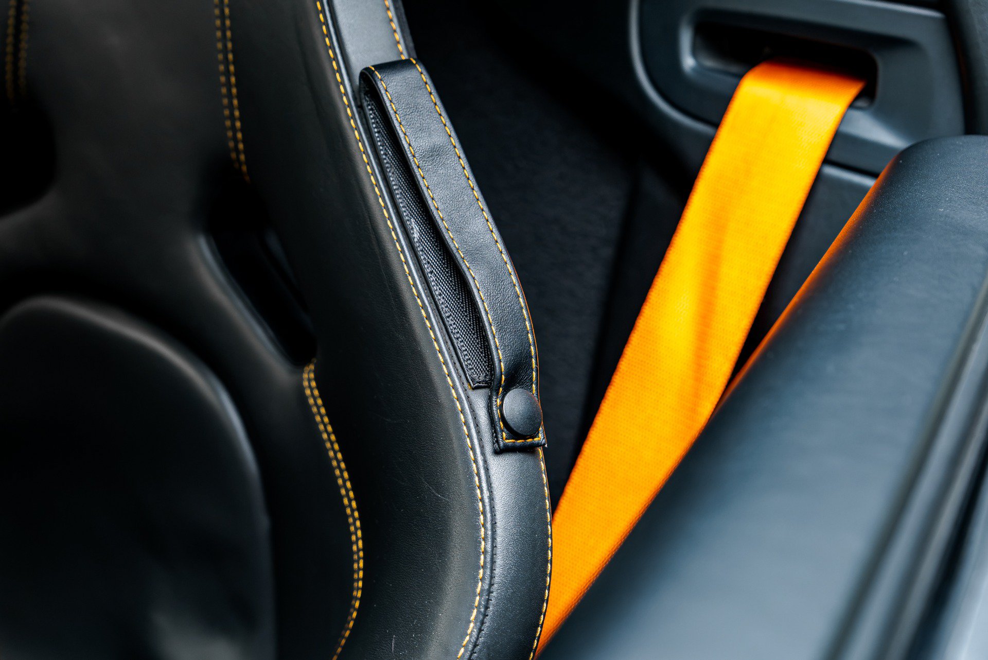 Used 2020 McLaren 600LT Spider RWD image 51