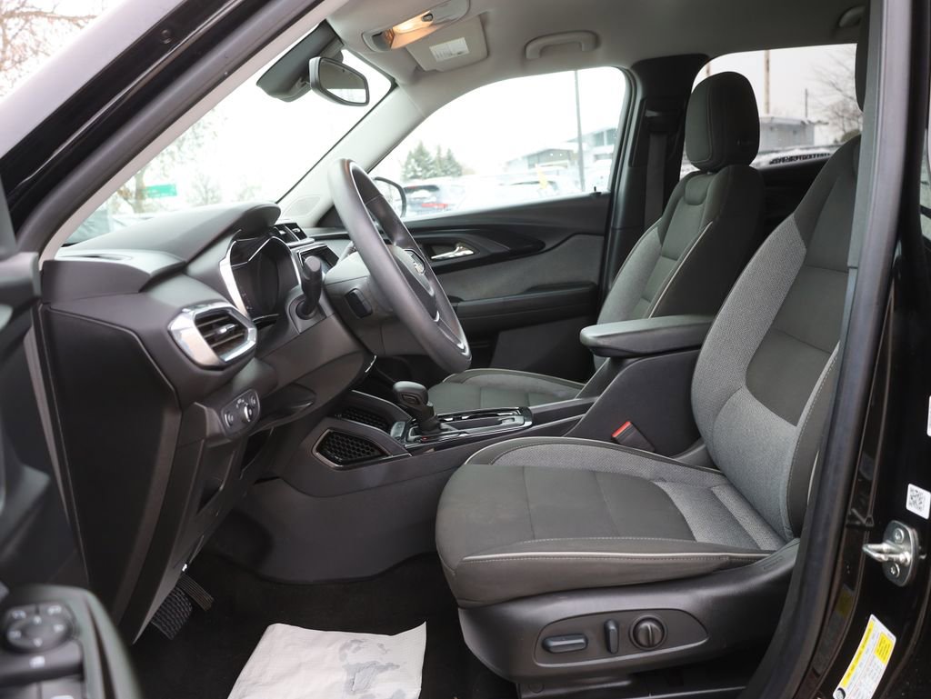 Used 2023 Chevrolet TrailBlazer LT w/ Convenience Package FWD image 27