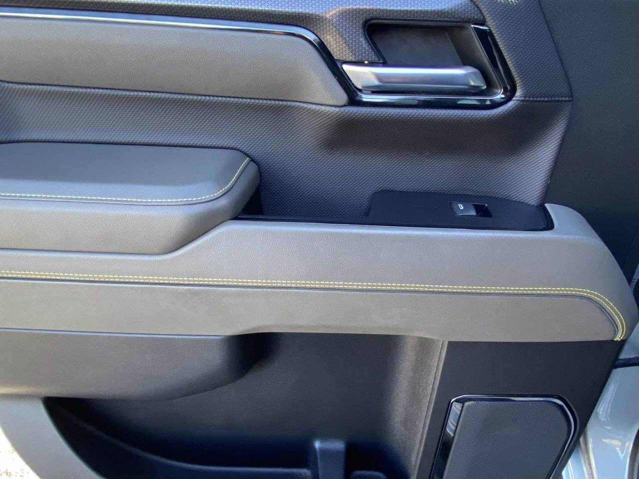 Used 2023 Chevrolet Silverado 1500 ZR2 w/ ZR2 Bison Edition image 13