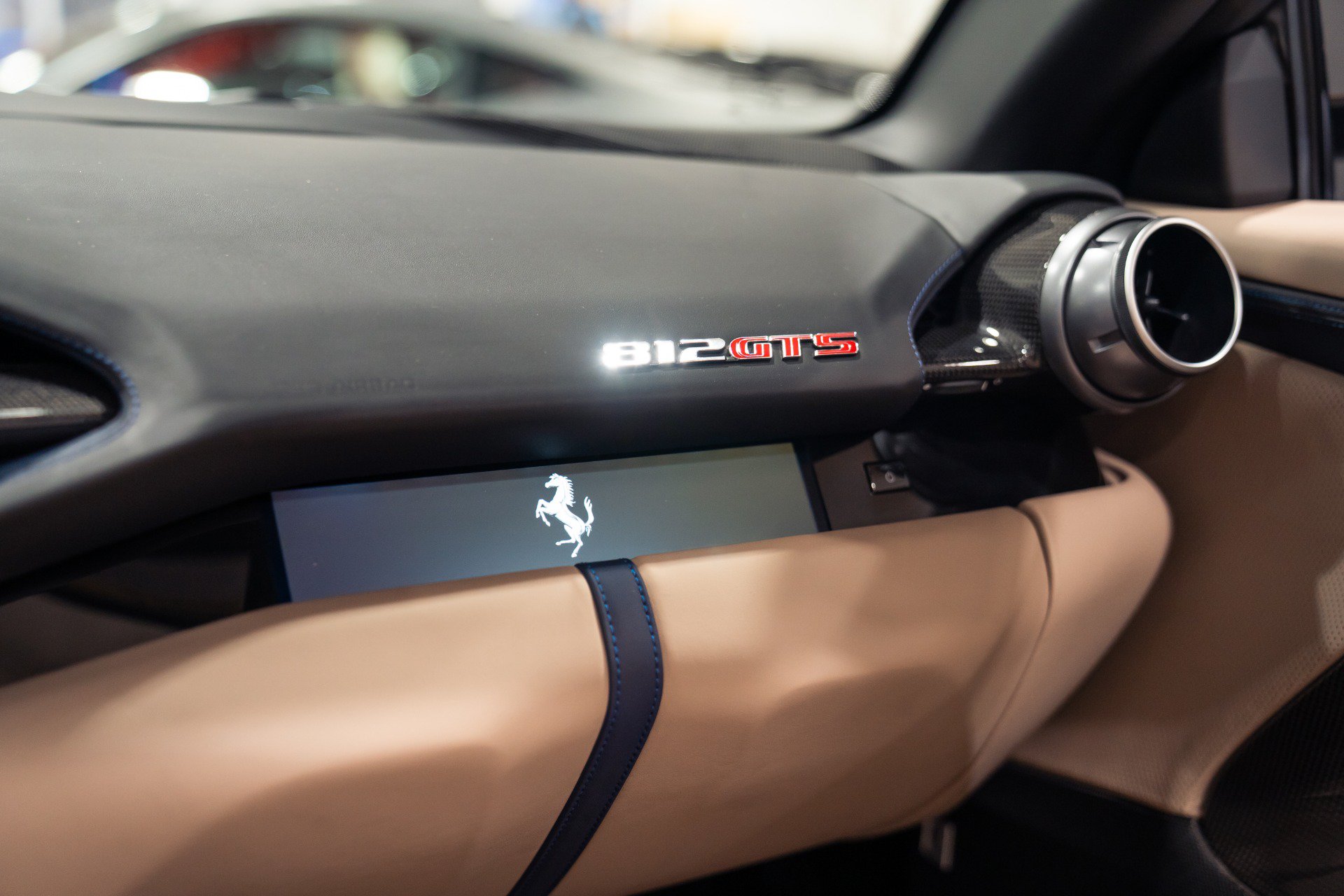 Used 2021 Ferrari 812 GTS RWD image 7