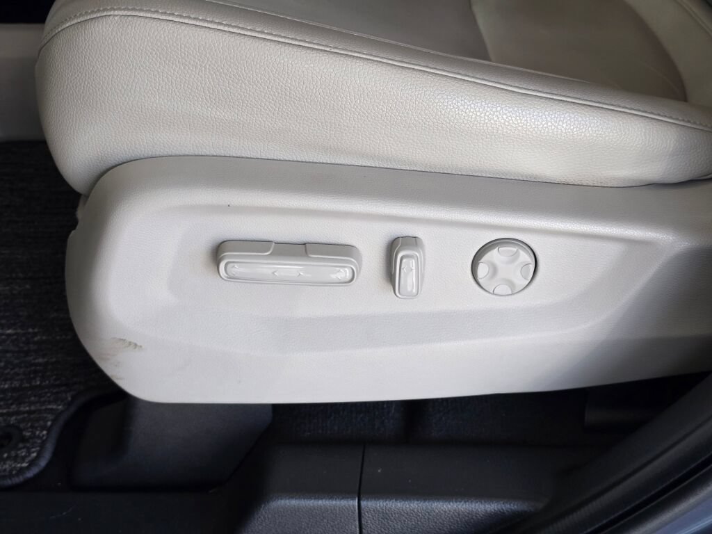 Used 2025 Honda Odyssey EX-L image 19