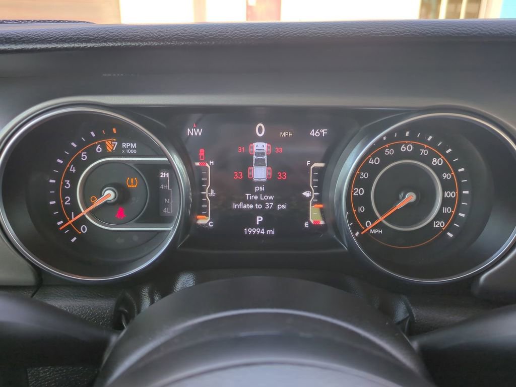 Used 2023 Jeep Gladiator Willys image 30