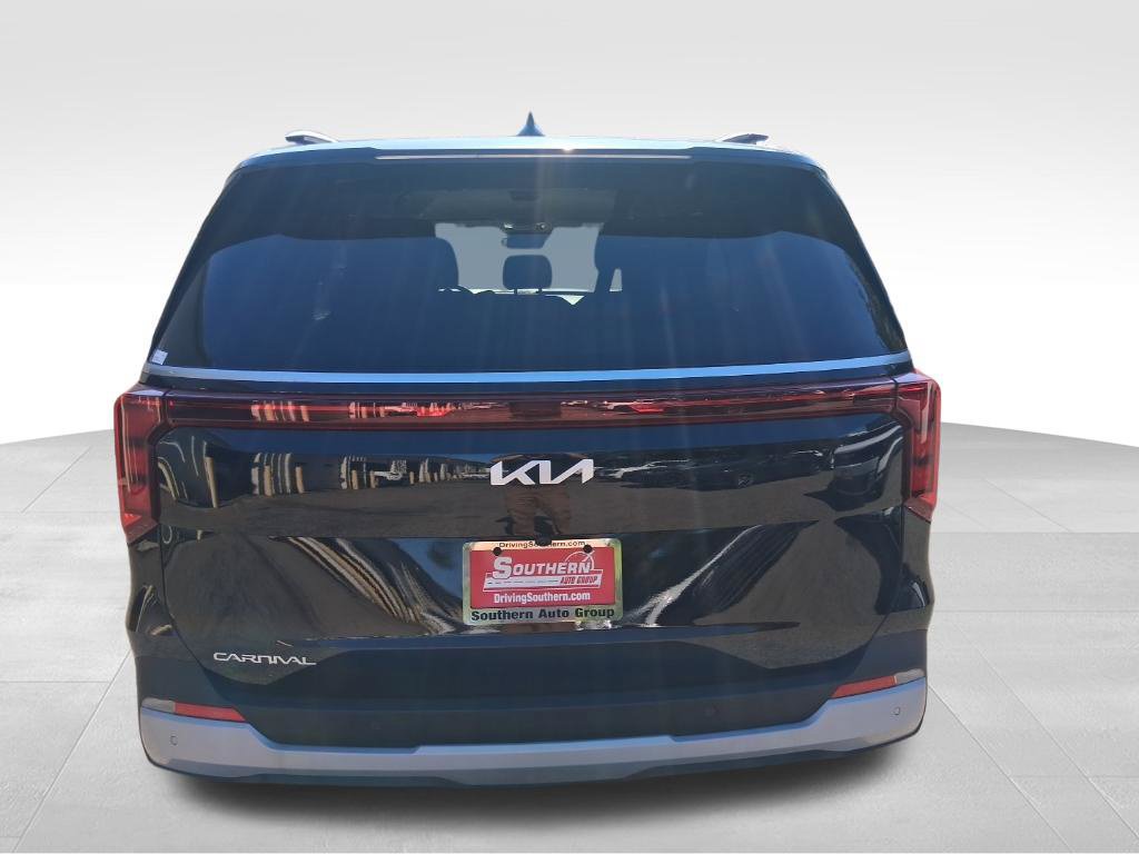 Certified 2026 Kia Carnival EX FWD image 7
