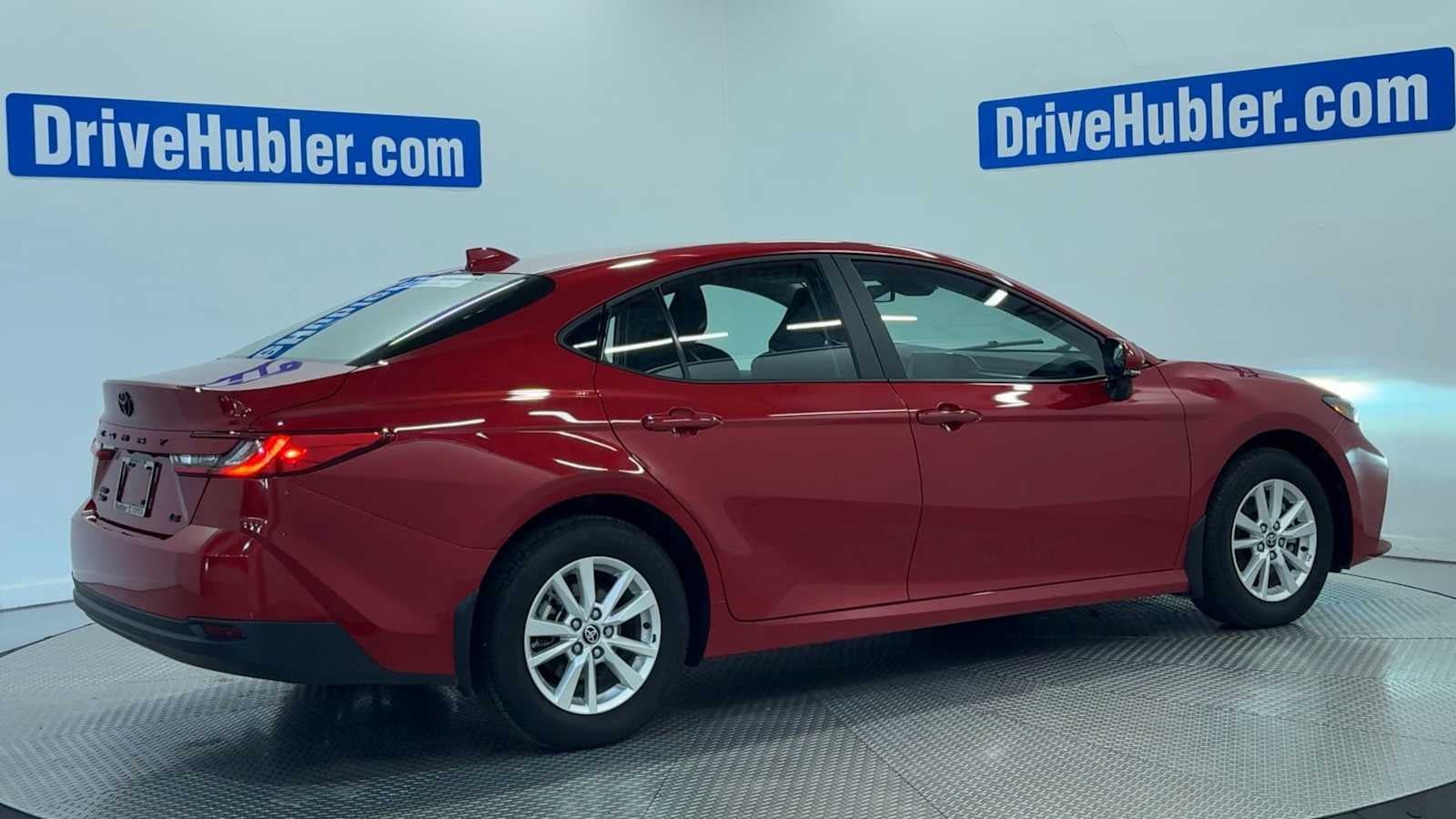 Used 2025 Toyota Camry LE w/ Convenience Package AWD/4WD image 7