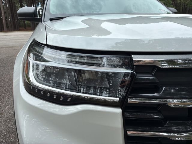 Used 2026 Ford Explorer Active w/ Active Comfort Package RWD image 9