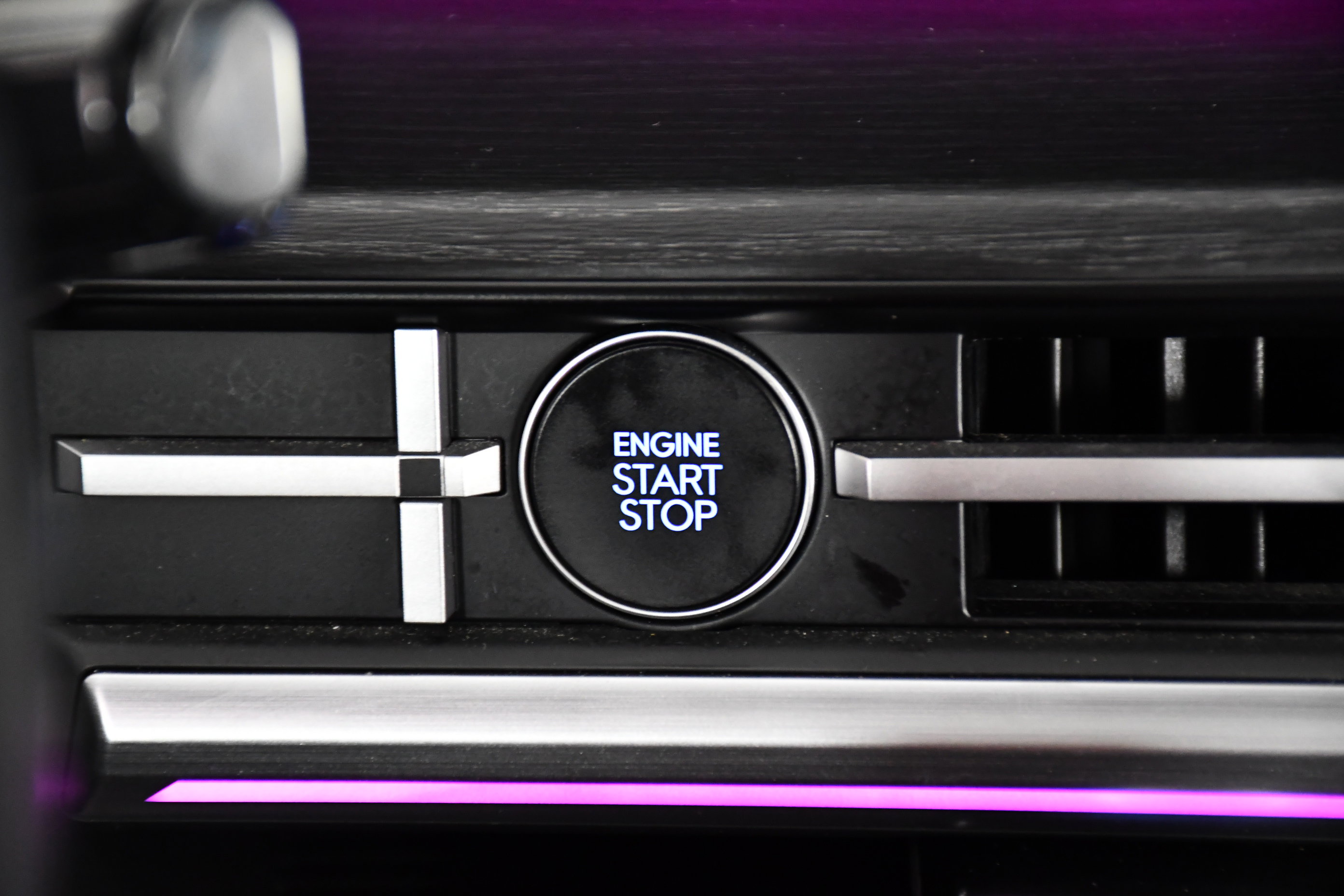 Used 2024 Hyundai Santa Fe Limited image 19