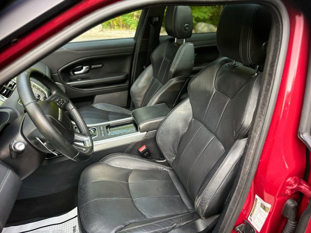 Used 2017 Land Rover Range Rover Evoque SE image 13