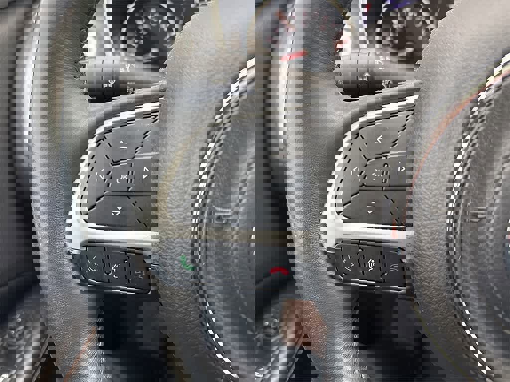 Used 2018 Jeep Compass Sport w/ Cold Weather Group image 11