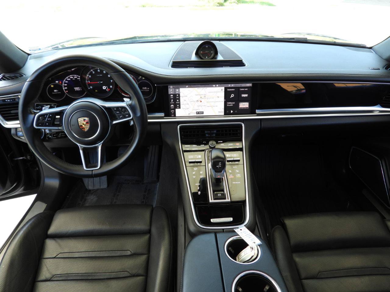 Used 2017 Porsche Panamera RWD image 61