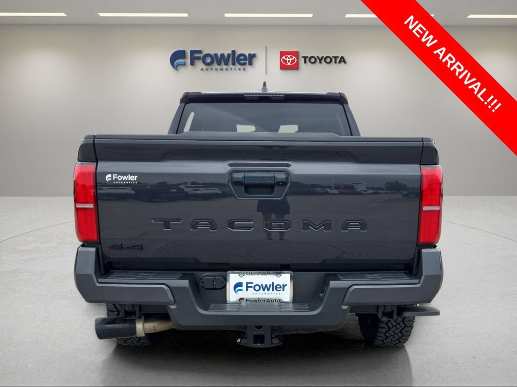 Used 2025 Toyota Tacoma TRD Sport AWD/4WD image 6