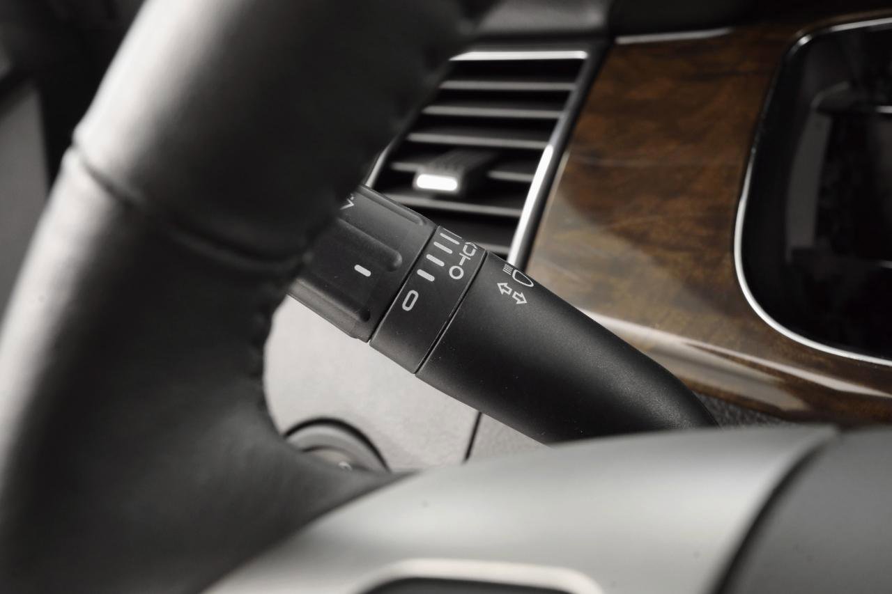 Used 2014 Ford Taurus Limited w/ Equipment Group 301A image 32