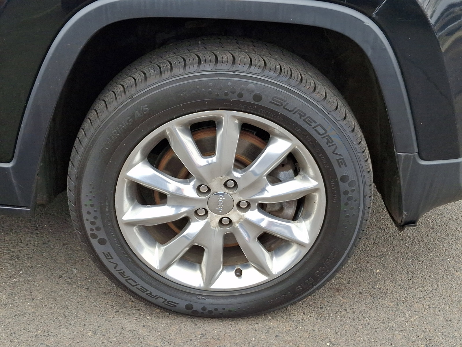 Used 2016 Jeep Cherokee Limited image 8