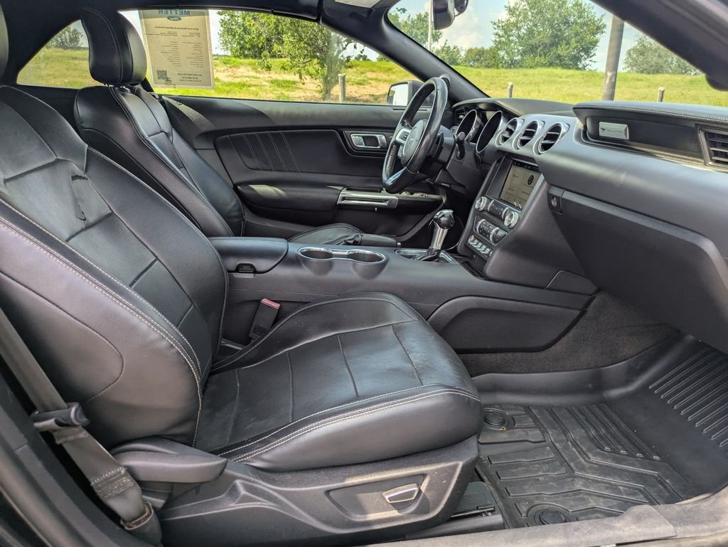 Used 2018 Ford Mustang Premium RWD image 13