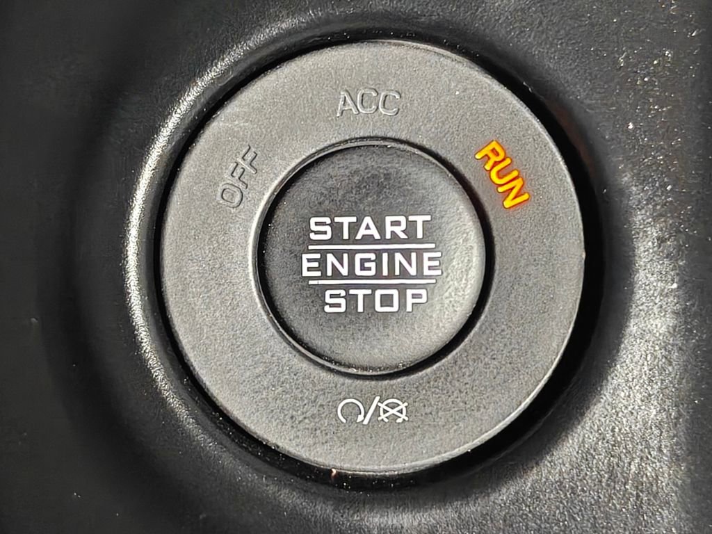 Used 2023 Jeep Gladiator Willys image 12