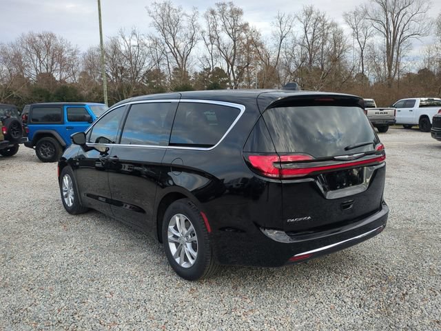 New 2026 Chrysler Pacifica Select FWD image 3