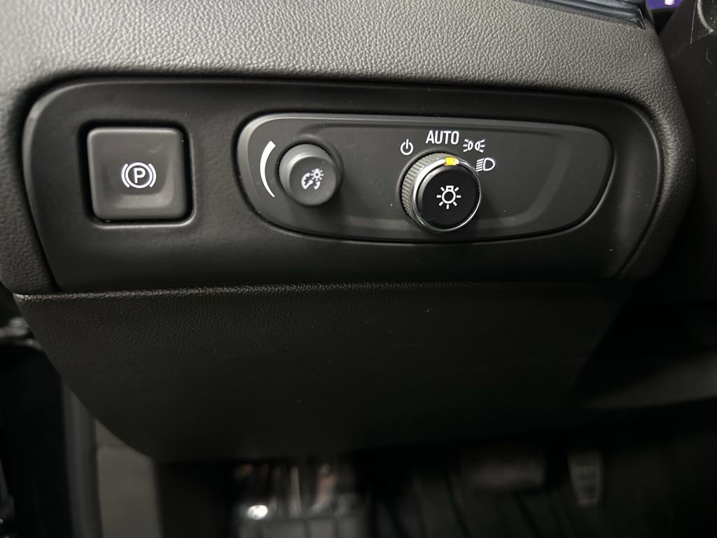 Used 2021 Buick Enclave Essence w/ LPO, Floor Liner Package image 37