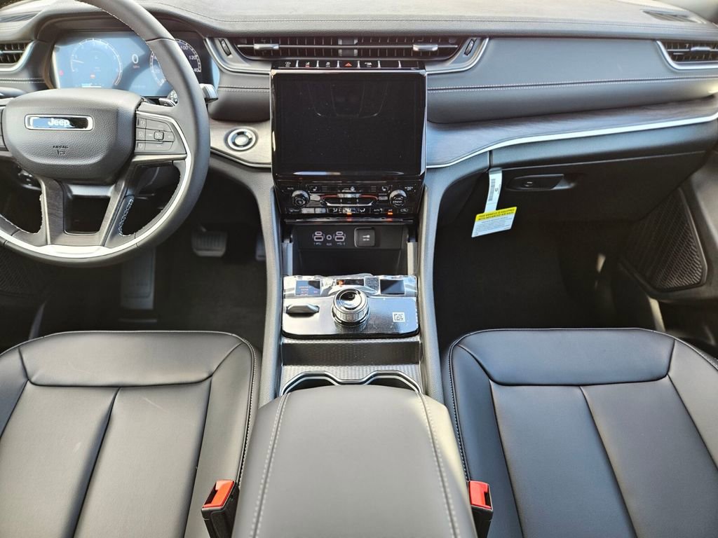 New 2025 Jeep Grand Cherokee Limited image 14