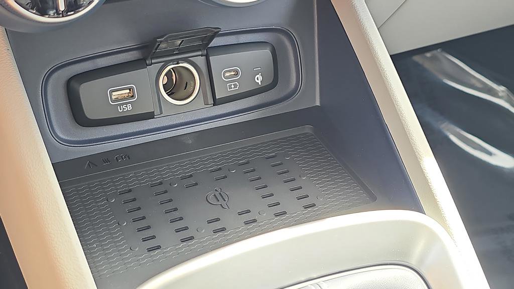 New 2026 Hyundai Venue SEL FWD image 30