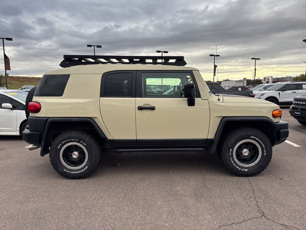 Used 2010 Toyota FJ Cruiser 4WD image 9