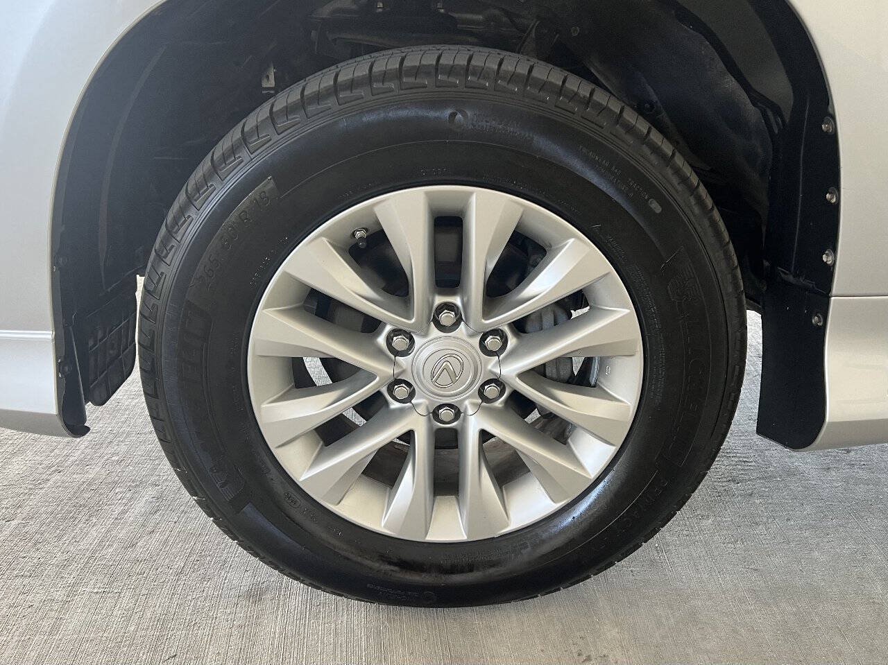 Used 2018 Lexus GX 460 Premium w/ Premium Package AWD/4WD image 35