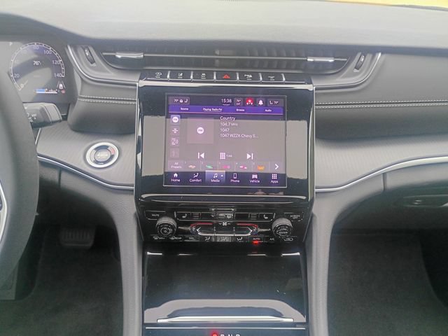 Used 2025 Jeep Grand Cherokee L Altitude RWD image 40