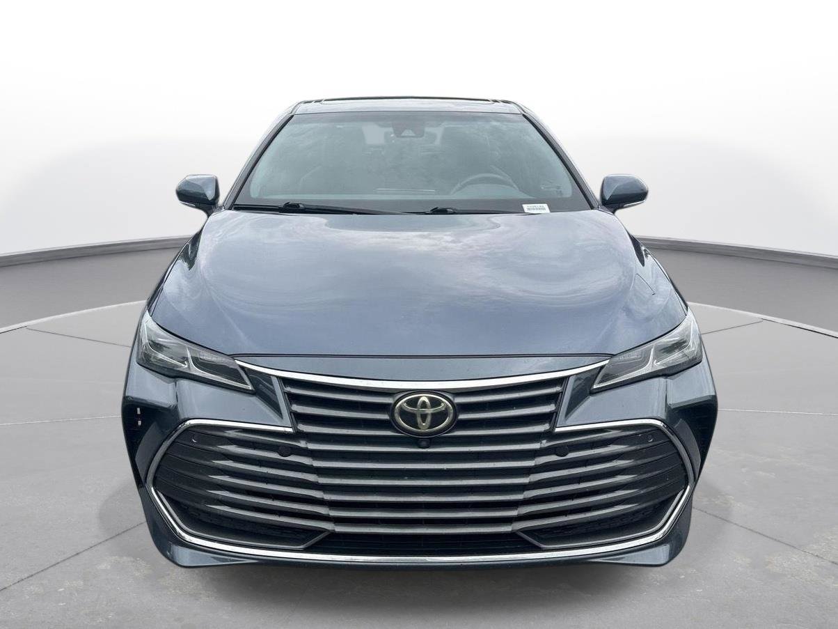 Used 2019 Toyota Avalon Limited w/ Advanced Safety Package FWD image 3