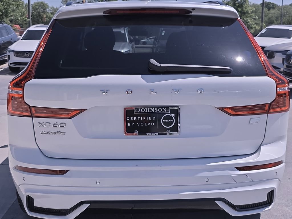 Certified 2023 Volvo XC60 T8 Plus AWD/4WD image 8