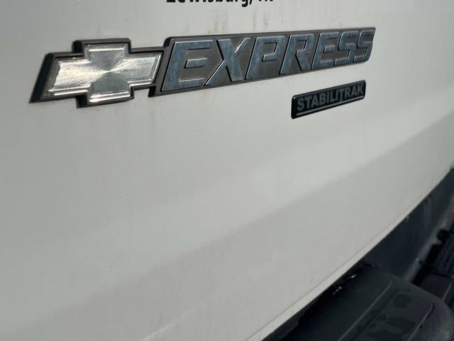 Used 2015 Chevrolet Express 2500 image 11