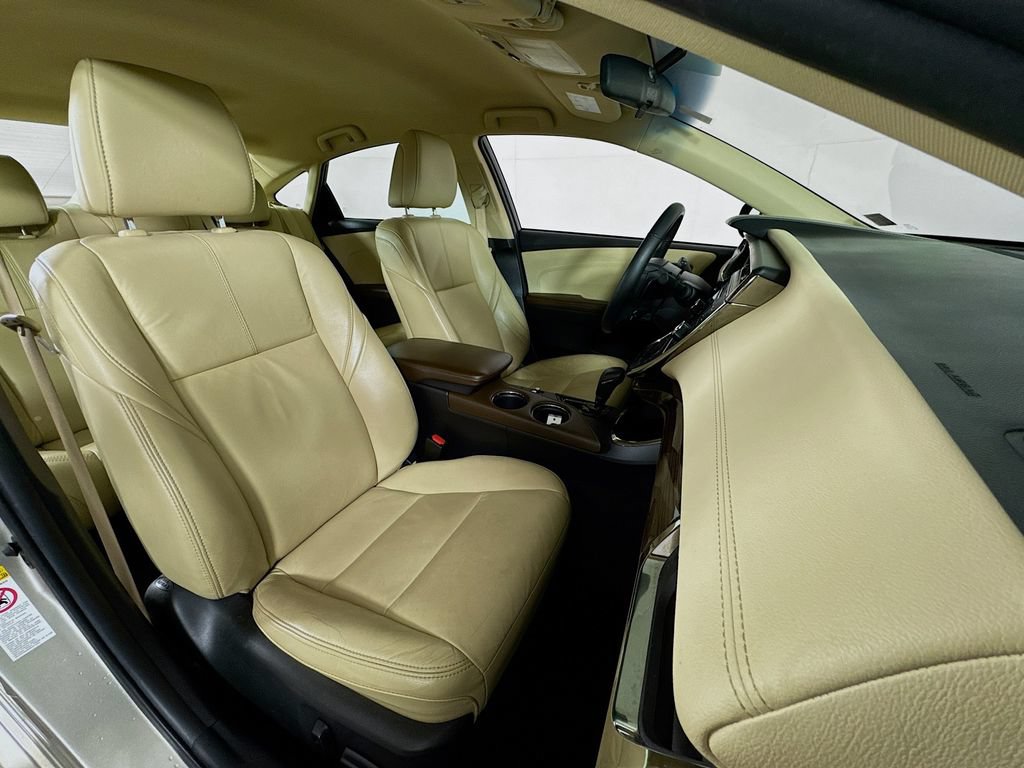 Used 2015 Toyota Avalon XLE FWD image 27