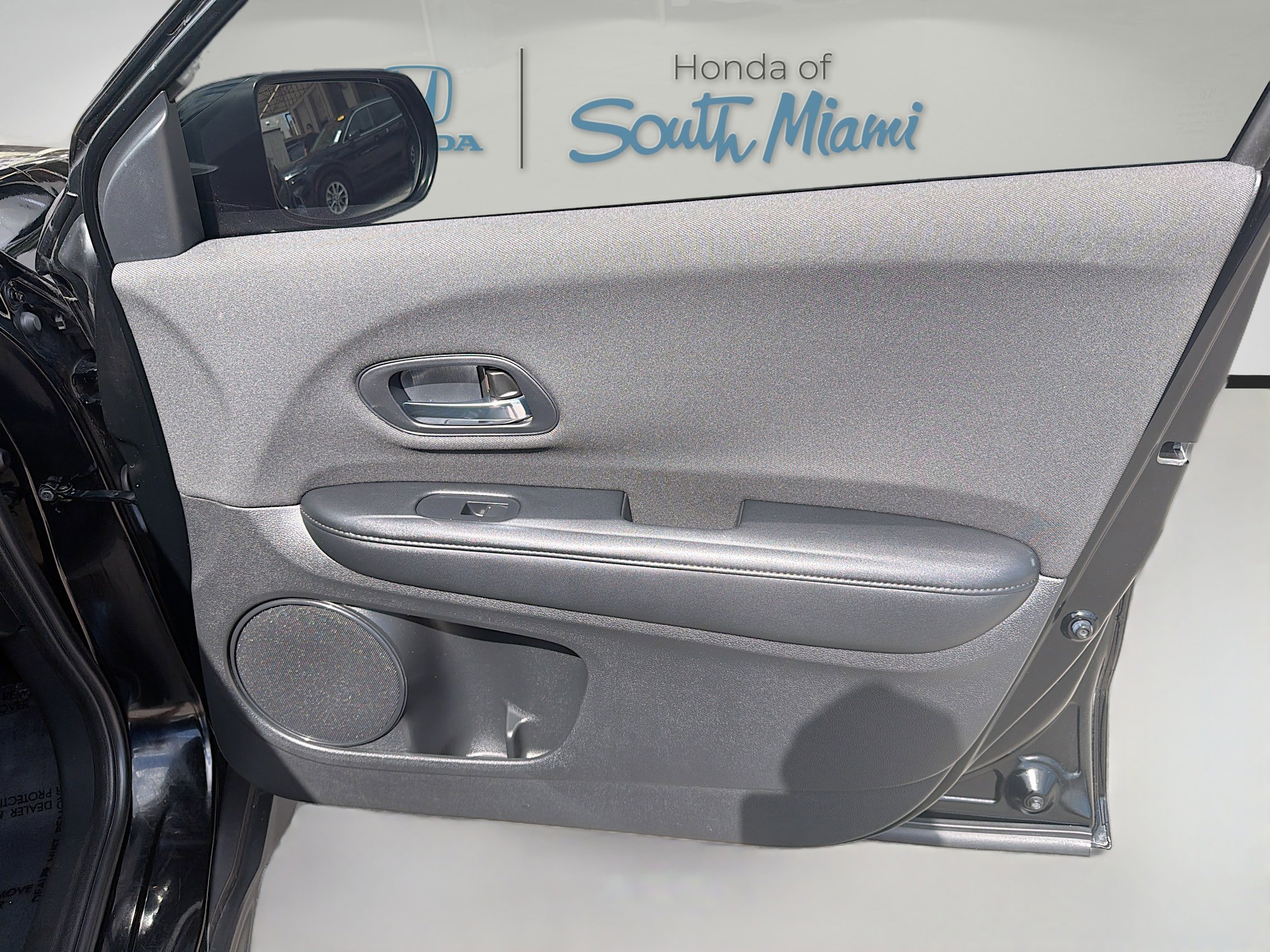 Certified 2022 Honda HR-V LX image 32