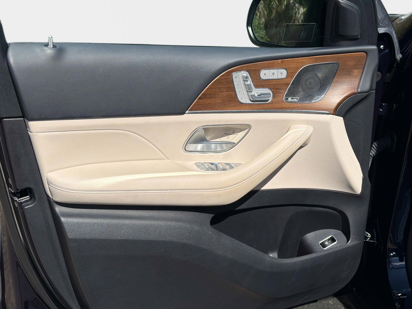 Certified 2021 Mercedes-Benz GLS 580 4MATIC image 17