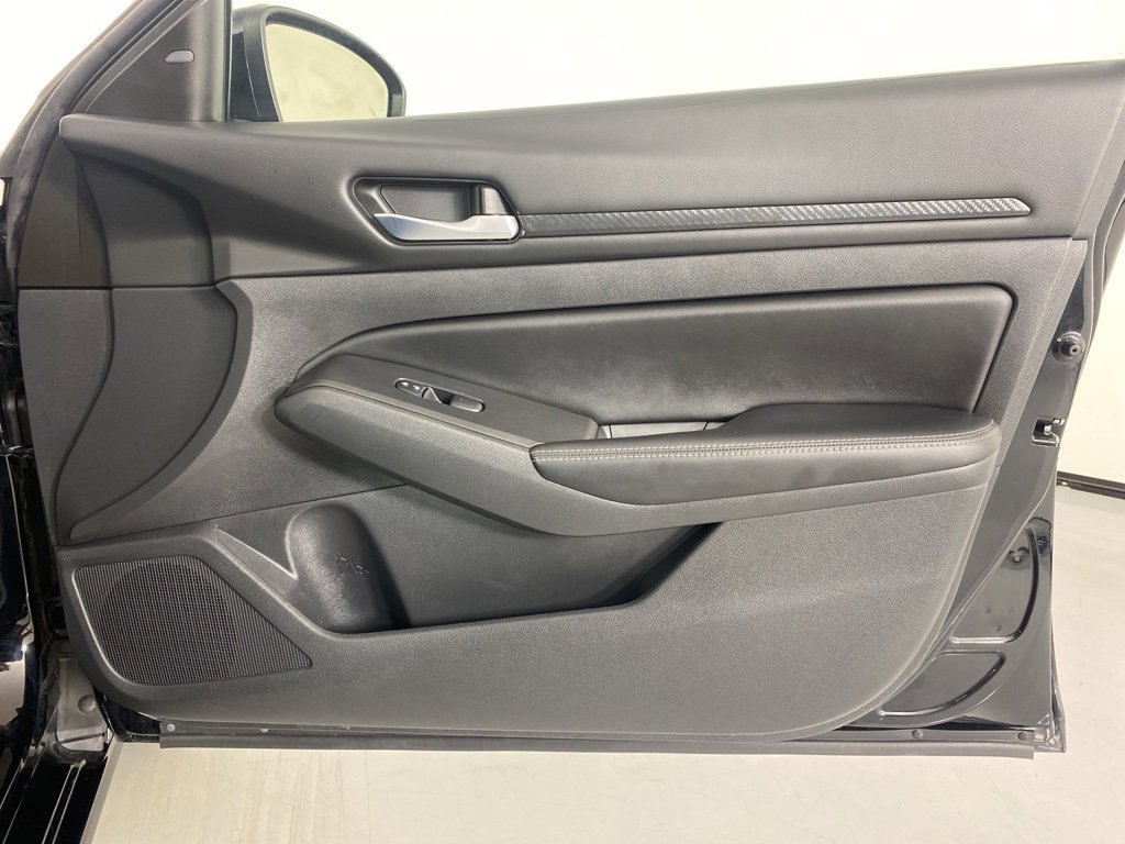 Used 2024 Nissan Altima 2.5 SV image 35
