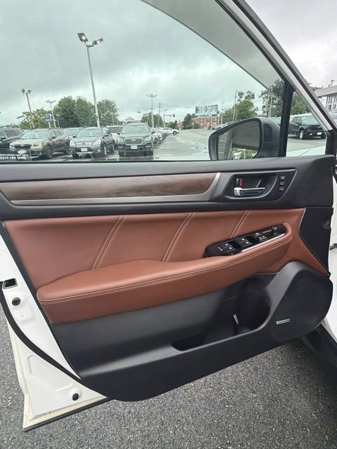 Used 2019 Subaru Outback 2.5i Touring AWD/4WD image 10