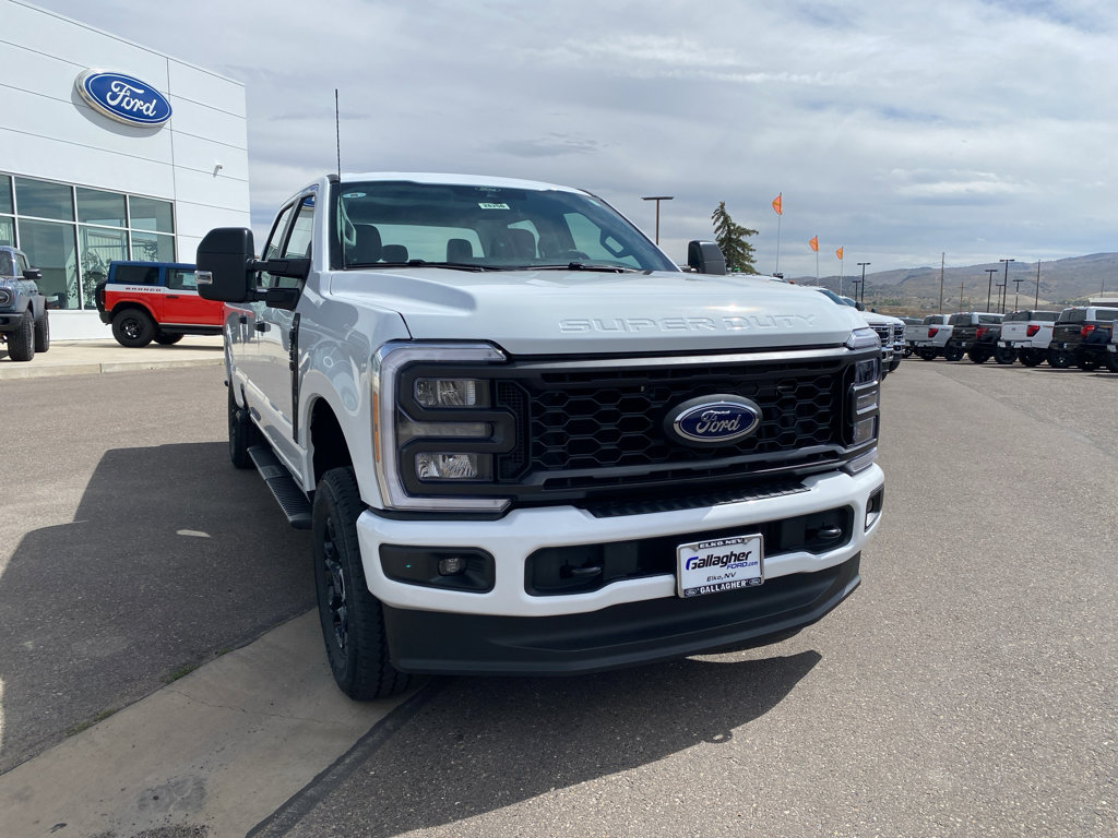 New 2026 Ford F350 4x4 Crew Cab Super Duty image 18