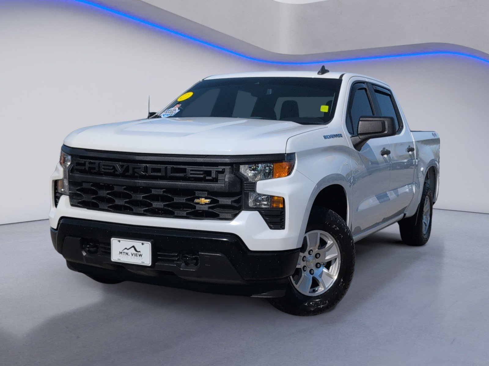 Used 2022 Chevrolet Silverado 1500 W/T w/ WT Value Package AWD/4WD image 2