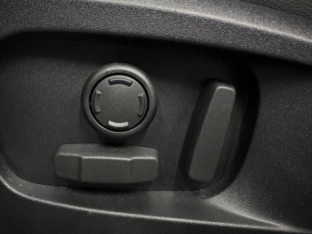 Used 2024 Jaguar F-PACE R-Dynamic S image 23