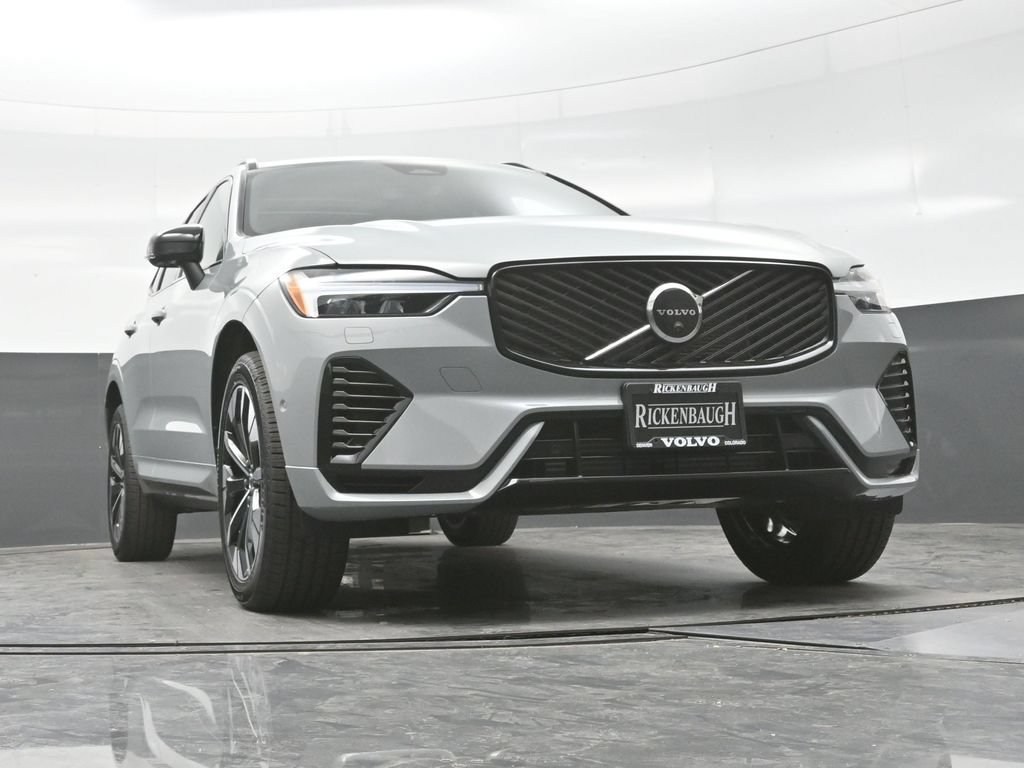 New 2026 Volvo XC60 T8 Plus w/ Climate Package PRO AWD/4WD image 22