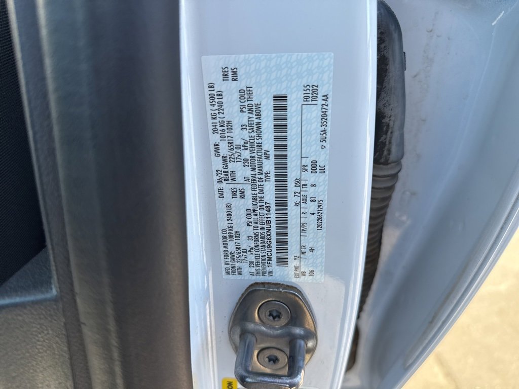 Used 2022 Ford Escape SE image 17