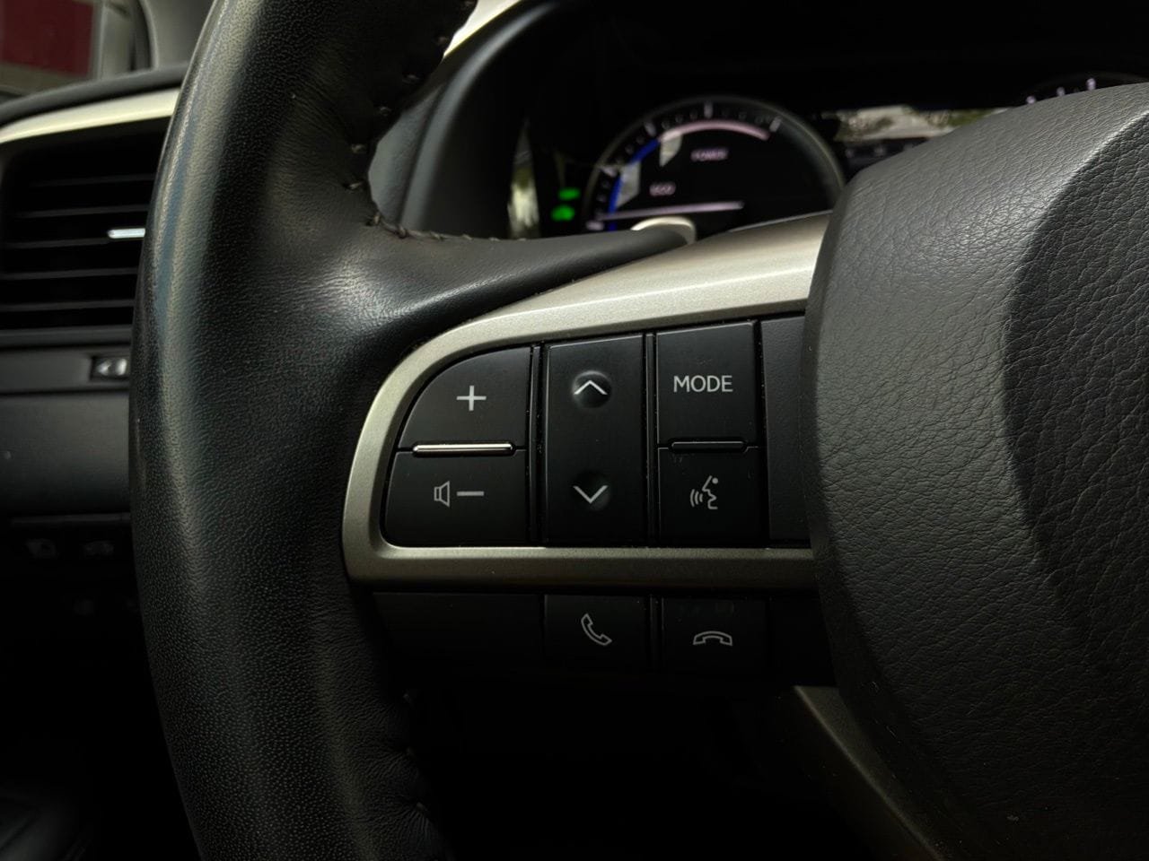 Used 2022 Lexus RX 450h AWD w/ Premium Package image 45