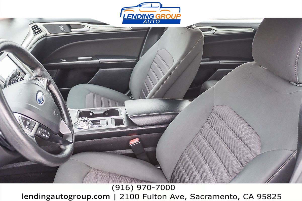 Used 2019 Ford Fusion SE image 17