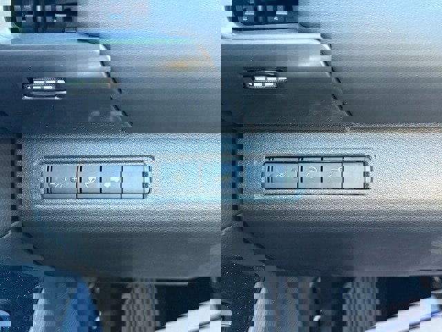 New 2025 Nissan Pathfinder SL w/ SL Premium Package image 32