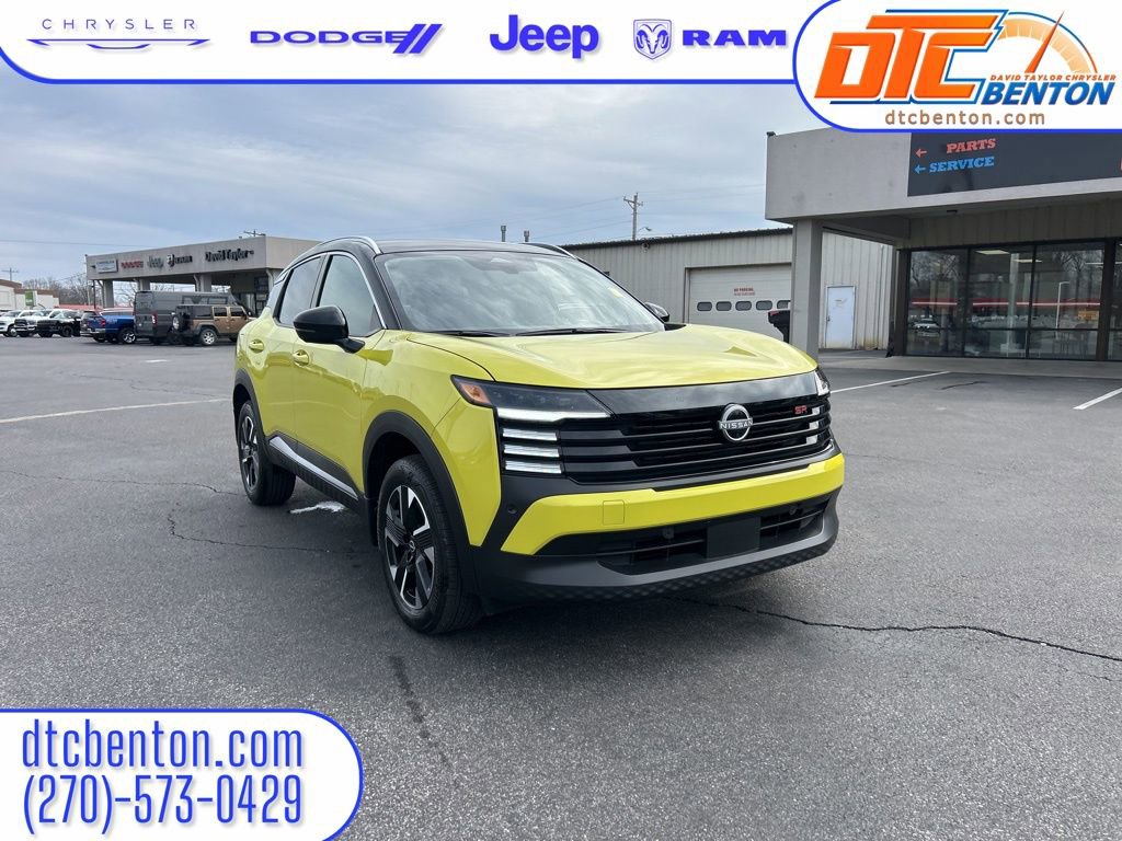 Used 2025 Nissan Kicks SR image 1