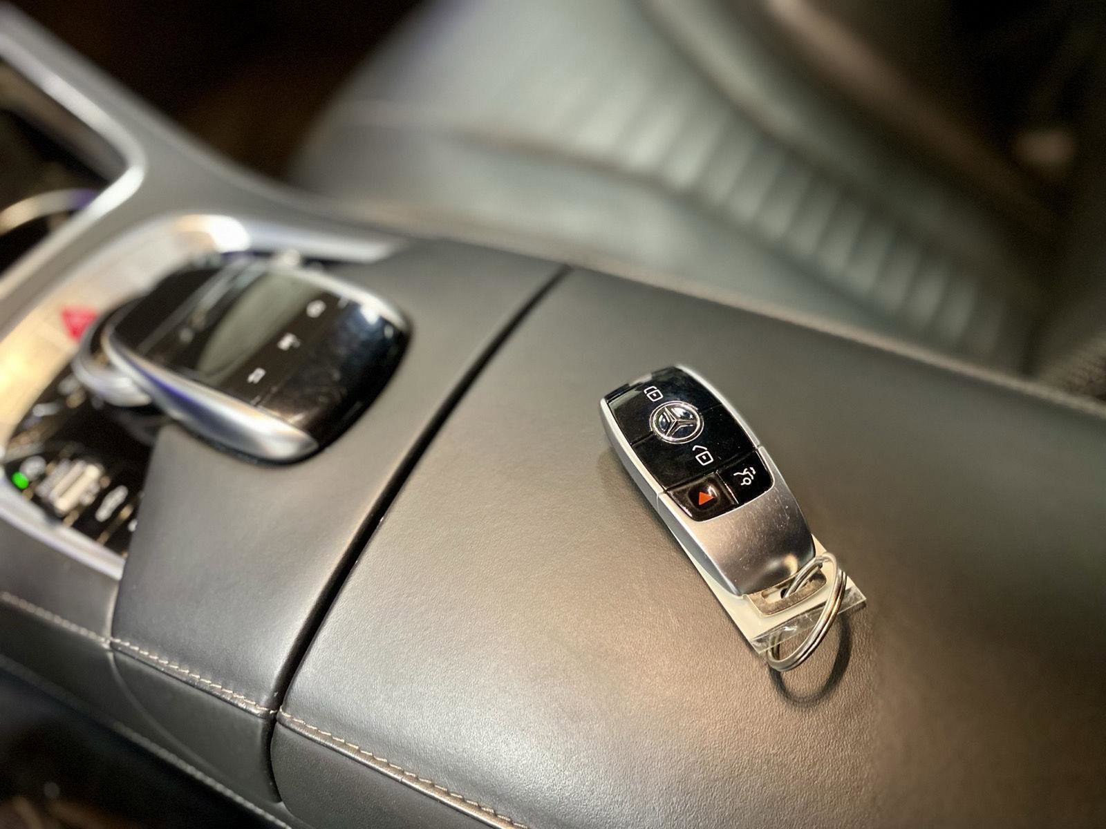 Used 2019 Mercedes-Benz S 560 Sedan image 30