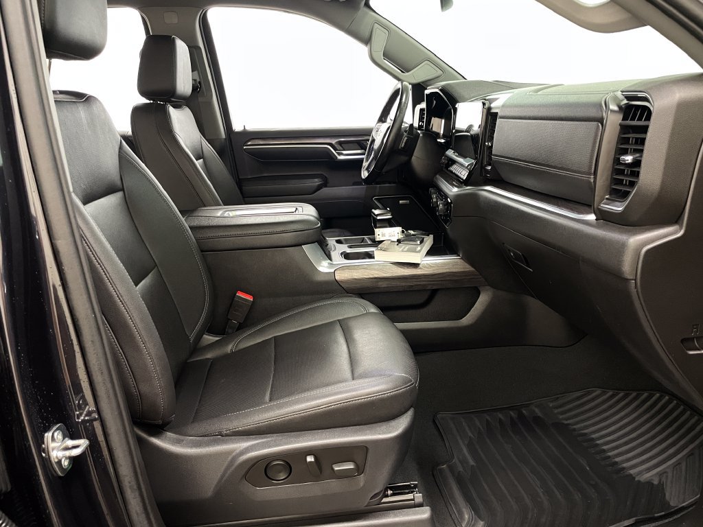 Certified 2022 Chevrolet Silverado 1500 LTZ AWD/4WD image 37