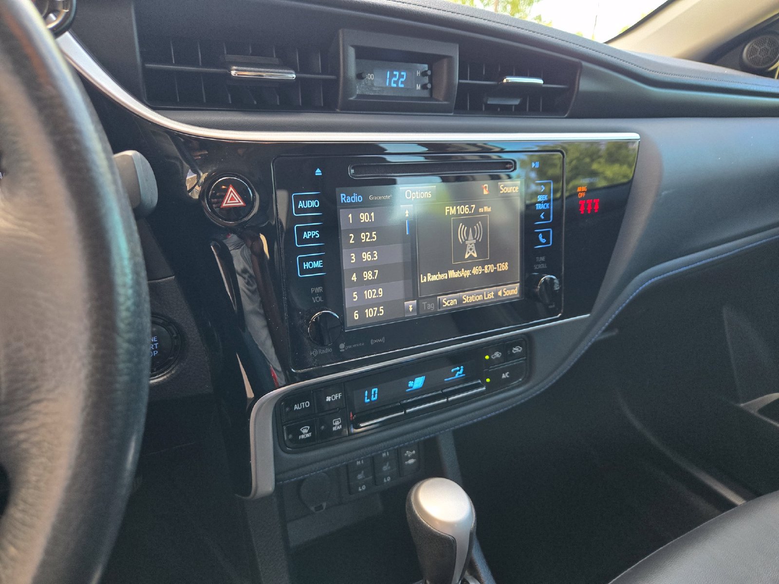 Used 2018 Toyota Corolla XSE FWD image 15