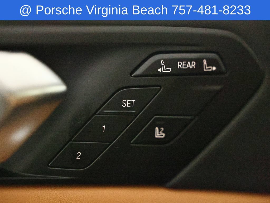 Used 2025 BMW X7 xDrive40i w/ Premium Package AWD/4WD image 21
